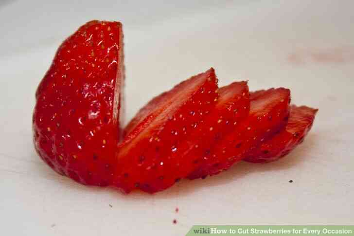 Image intitulée Couper les fraises Étape 7